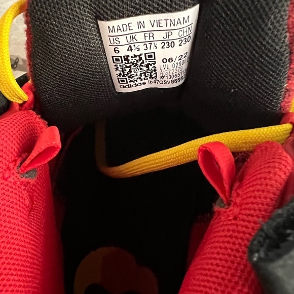 Very hard to find Adidas/ Pixar running shoes. New. - Picture 7 of 8